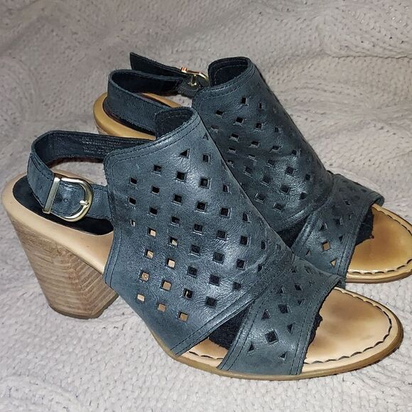 Born Platform Pumps Heels shoes 8M - Picture 1 of 14